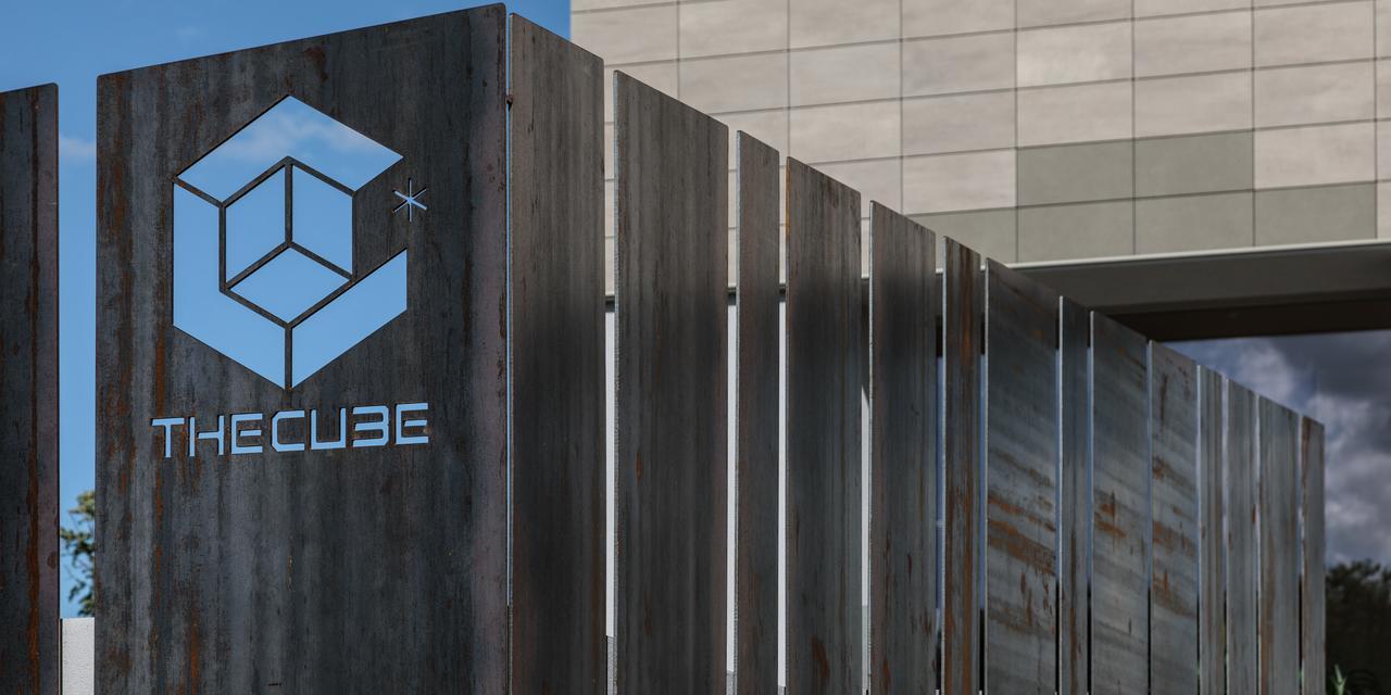 Hotel The Cube Fidenza Esterno foto