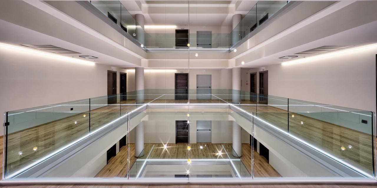 Hotel The Cube Fidenza Esterno foto
