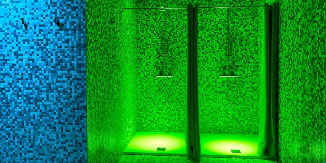Hotel The Cube Fidenza Esterno foto
